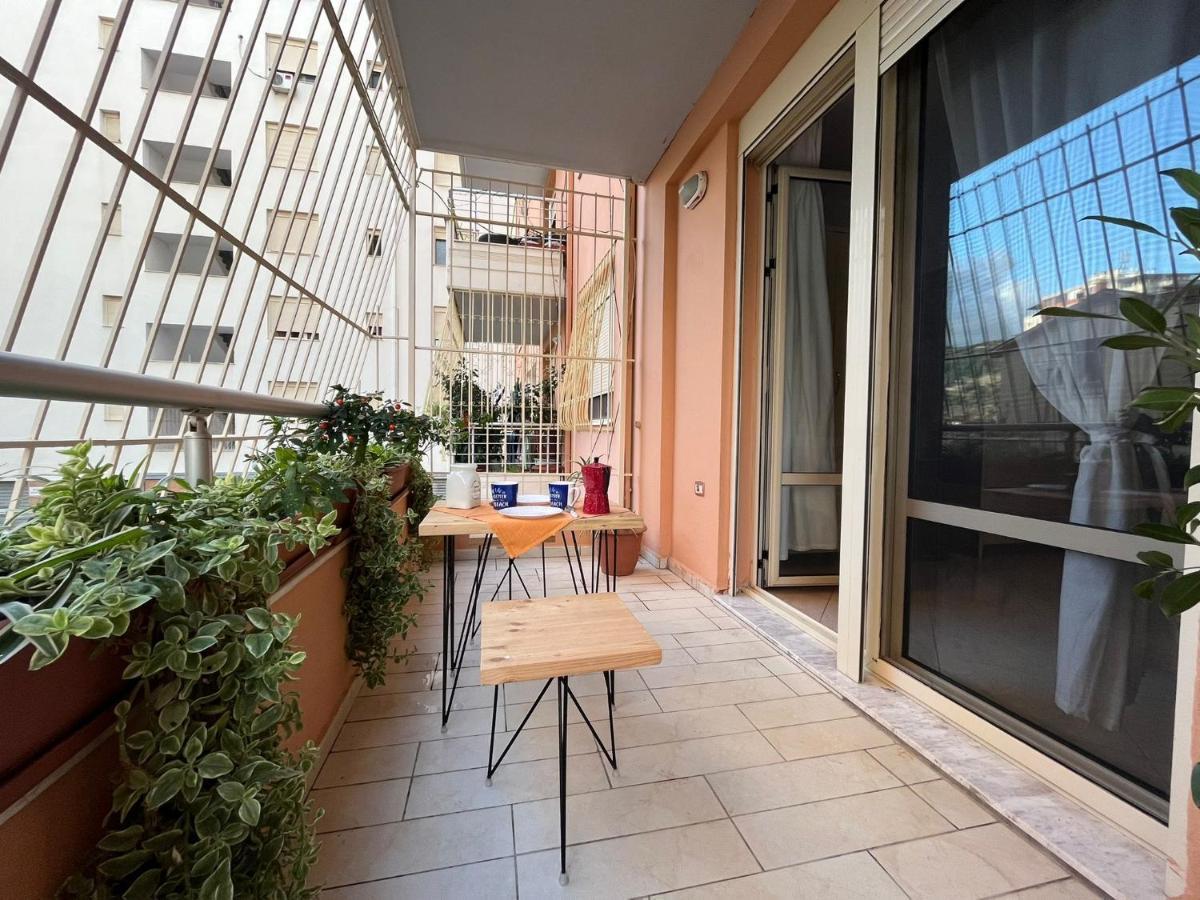 Ferienwohnung Lungomare Vlore Con Garage Privato 2 Exterior foto