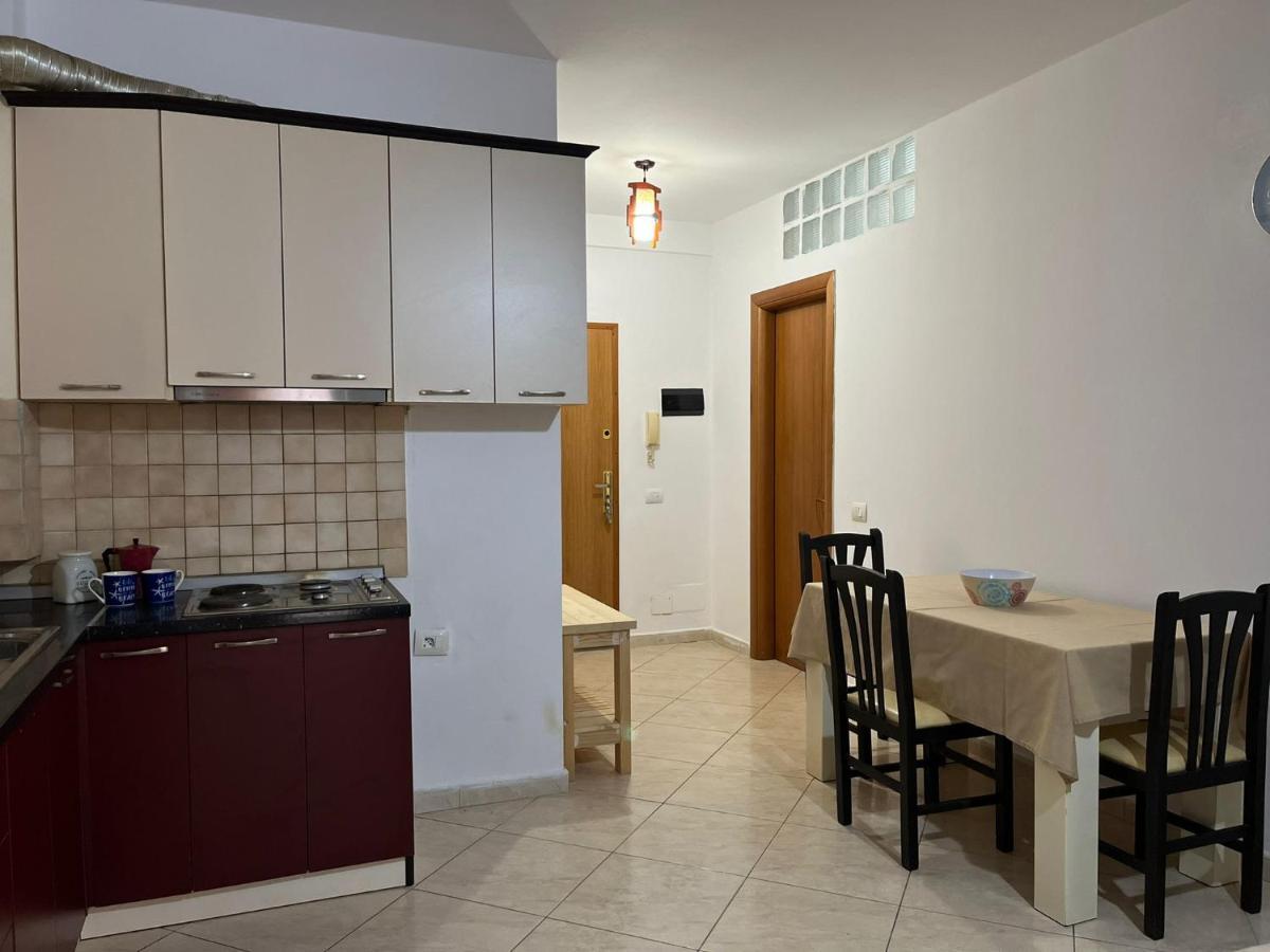 Ferienwohnung Lungomare Vlore Con Garage Privato 2 Exterior foto